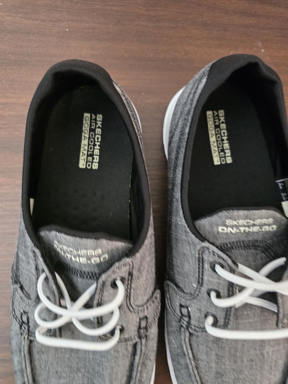 Skechers On-The-Go Gray Canvas Slip On Loafers Shoes Size 7 - Picture 3 of 9